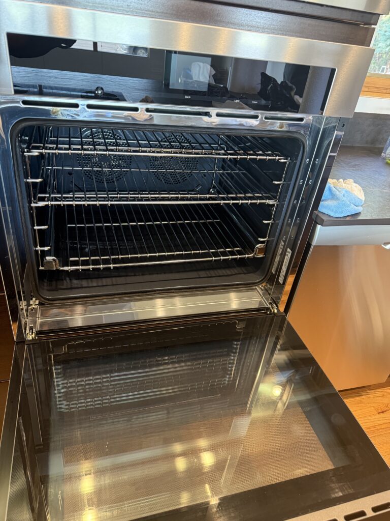 365 Commercial Cleaning Saskatoon – Gallery Before and after comparison of 365 commercial cleaning services in saskatoon