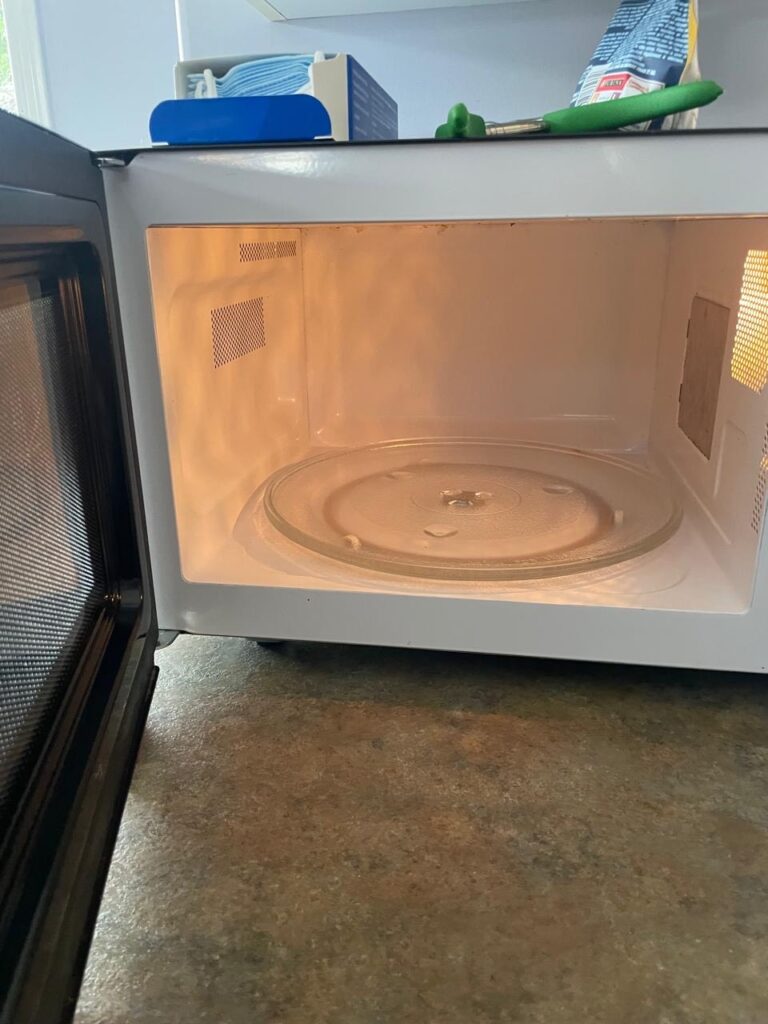 365 Commercial Cleaning Saskatoon – Gallery After comparison of deep cleaning & sanitization services in saskatoon